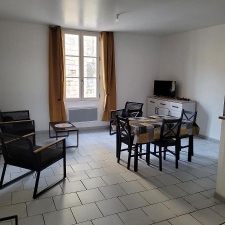 Apartamento La Petite Montagne Le Puy-Notre-Dame Exterior foto