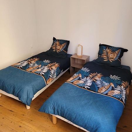 Apartamento La Petite Montagne Le Puy-Notre-Dame Exterior foto