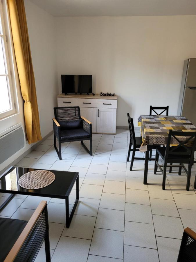 Apartamento La Petite Montagne Le Puy-Notre-Dame Exterior foto